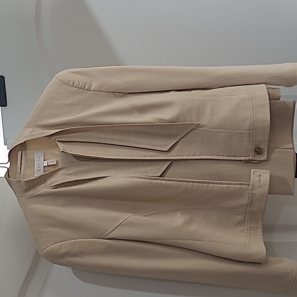 Escada suit